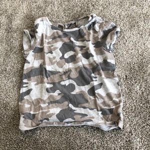 Large grayish old navy tee